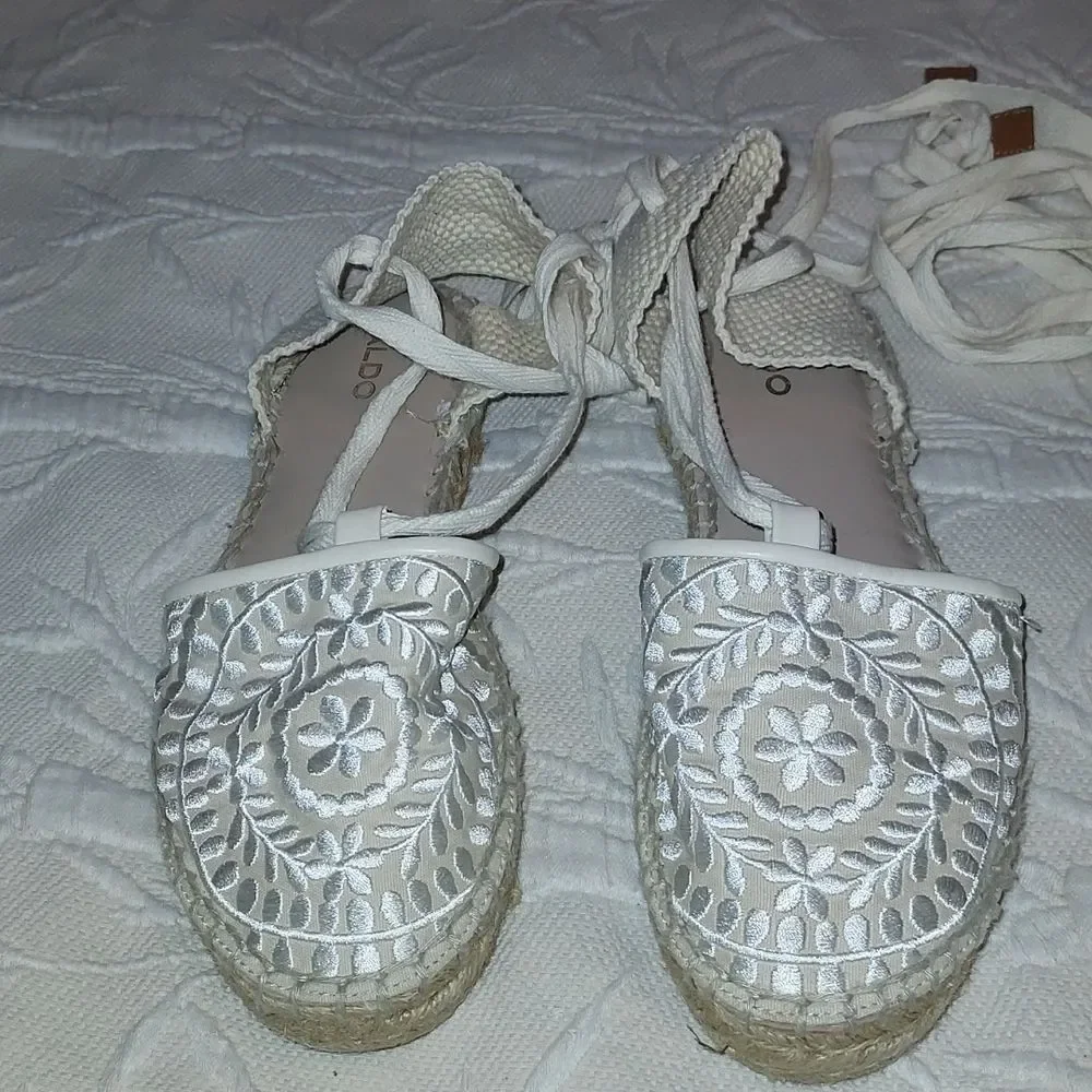 Aldo lace up shoes - Picture 1 of 6